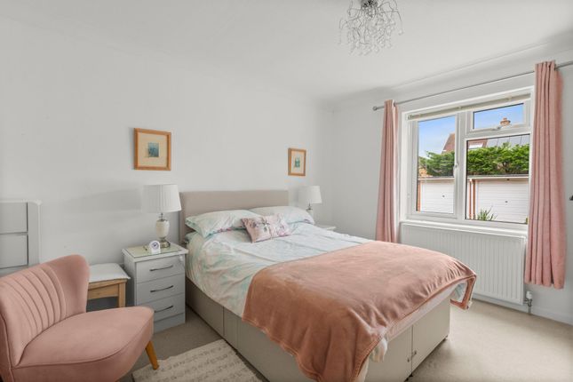 13 Coulson Court, Great Missenden photo 4