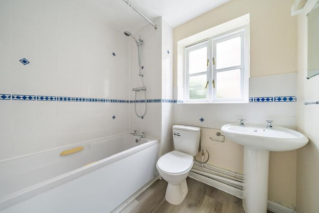 Flat to rent in Bennett Crescent, East Oxford