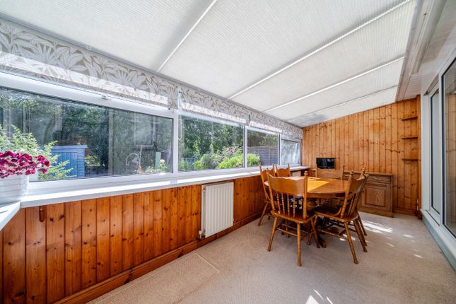 30, Nicholas Crescent, Hampshire photo 4
