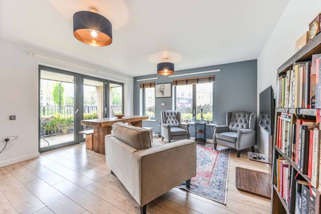 Thumbnail Flat for sale in Cowley Road, Oval, London