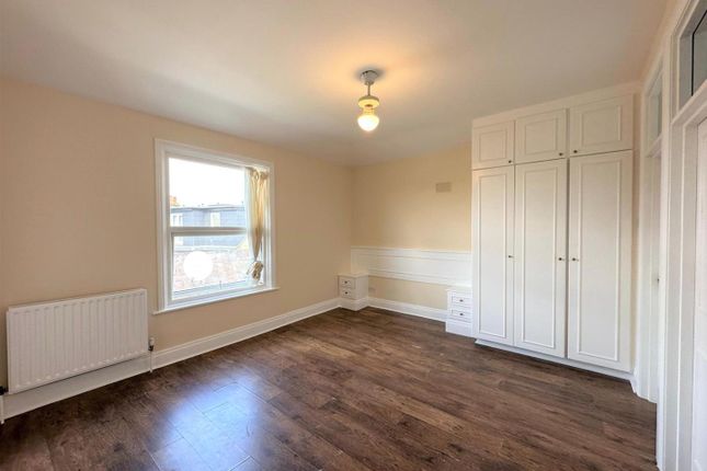 Flat 3, 128, Heath Road, Twickenham photo 2