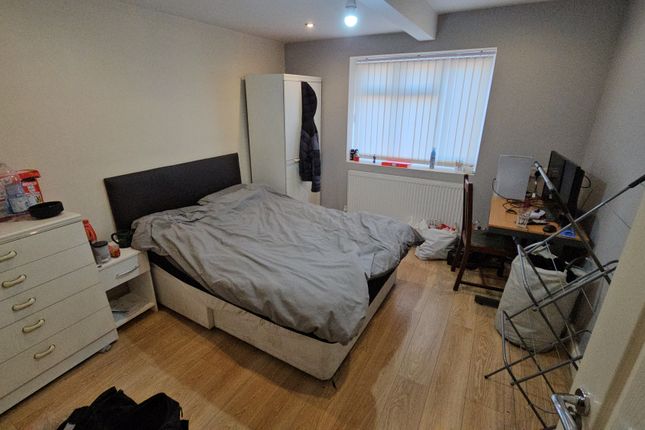 Terraced house to rent in Richmond Grove (Bills Included), Manchester