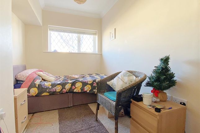 Thumbnail Room to rent in Church Walk, Worthing