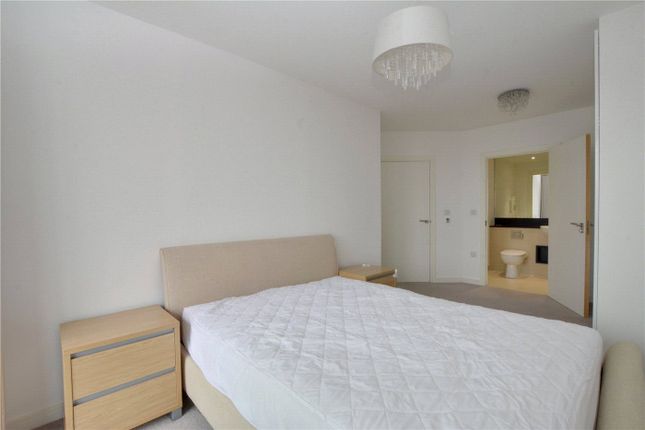 Flat to rent in Ossel Court, 13 Telegraph Avenue, Greenwich, London