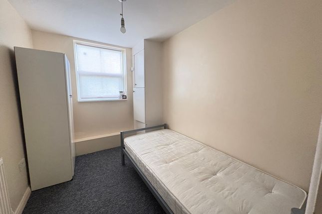 Flat 2 31, Howard Road, London photo 5