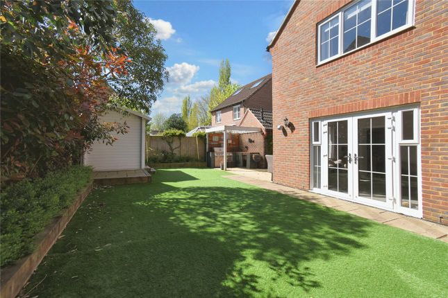Detached house for sale in Simmons Field, Thatcham, Berkshire