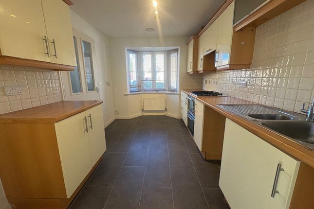 Newbury Close, Corby photo 3