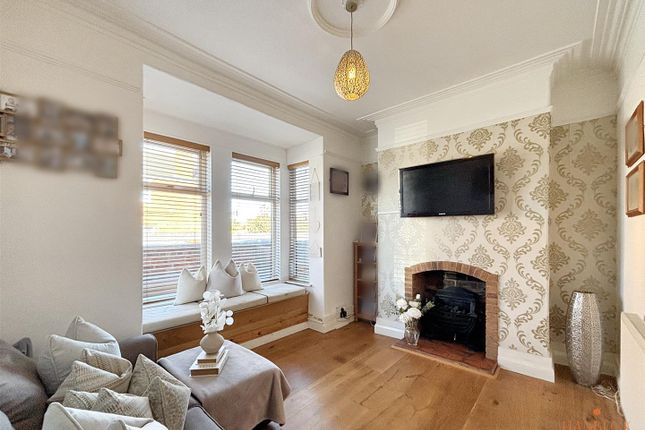 28, Ings Road, Hull photo 4