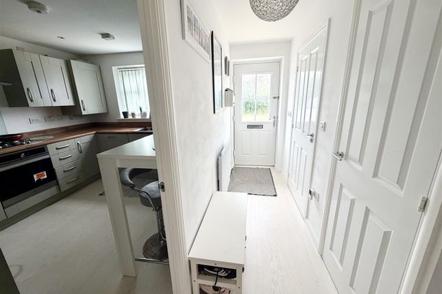 4-bed house on 14, Blackwell Close, Swindon, £1,850/mo
