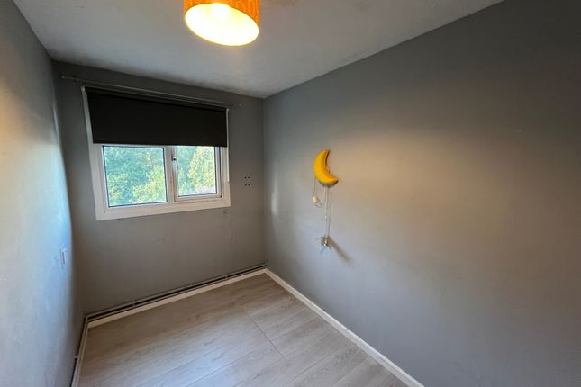 Flat 7, Crawley photo 3