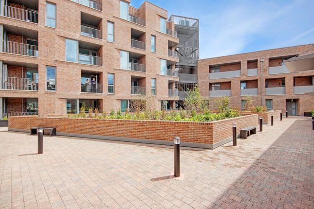 Flat for sale in Park North, Seven Sisters, London
