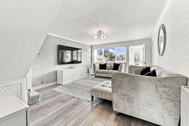 6, Killoch Way, Irvine photo 2