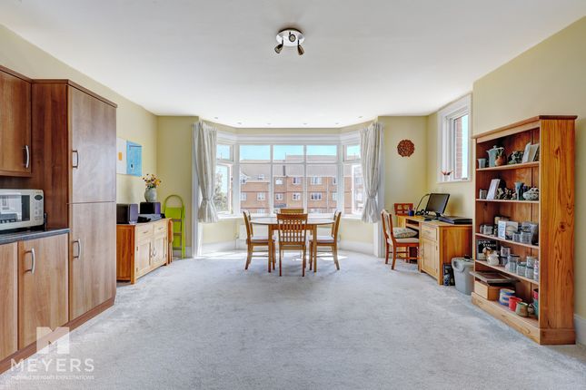 Flat Flat 4, 53, St. Catherines Road, Bournemouth photo 4