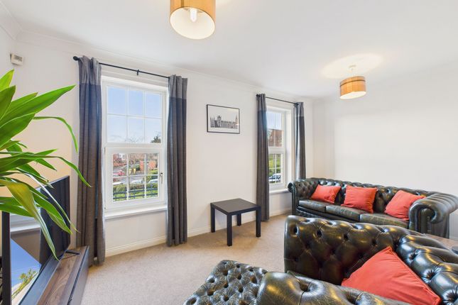19 Dobson Crescent, Newcastle Upon Tyne photo 2