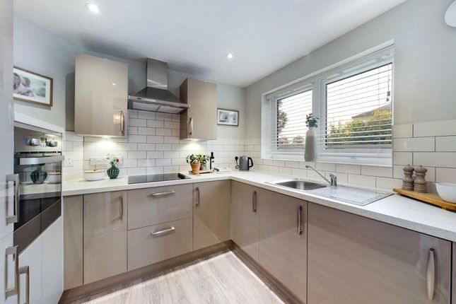 41 Dovehouse Lodge,, Wratten Road West, Hertfordshire photo 4