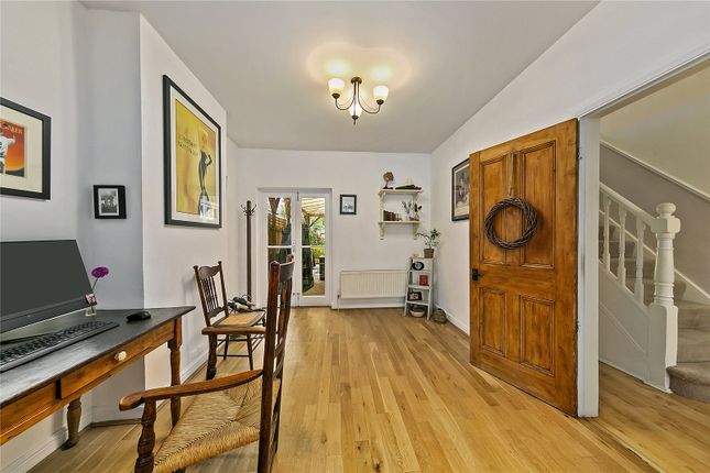 30, Dancer Road, Surrey photo 3