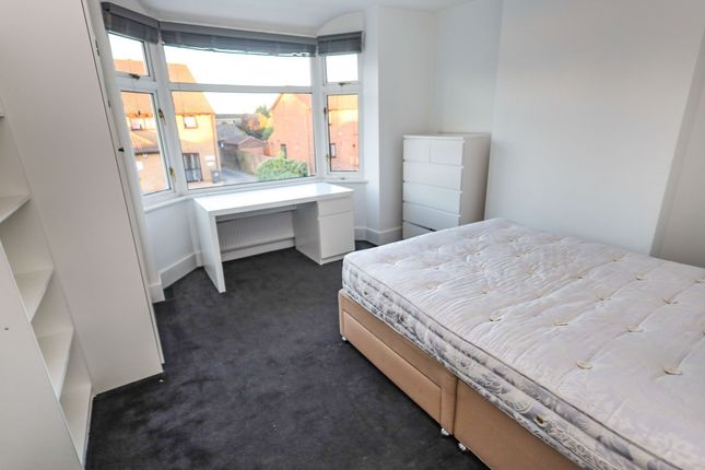 86 Alton Road, Bournemouth photo 5