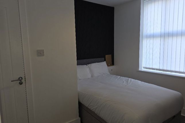 Room 1 6, Crosse Street, Prescott photo 4