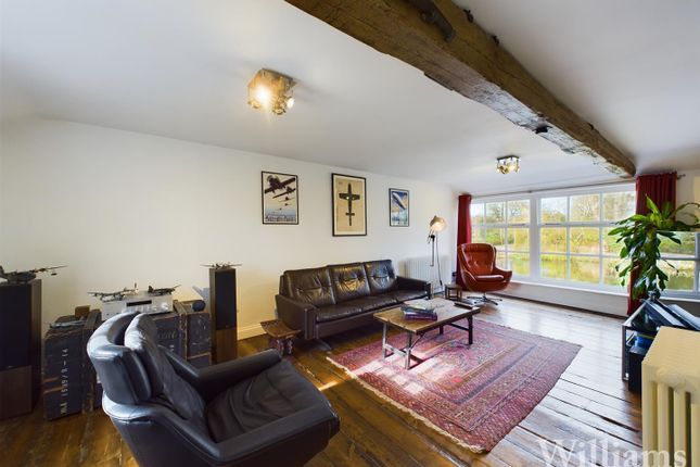 Cottage for sale in The Old Shop, Wingrave, Buckinghamshire