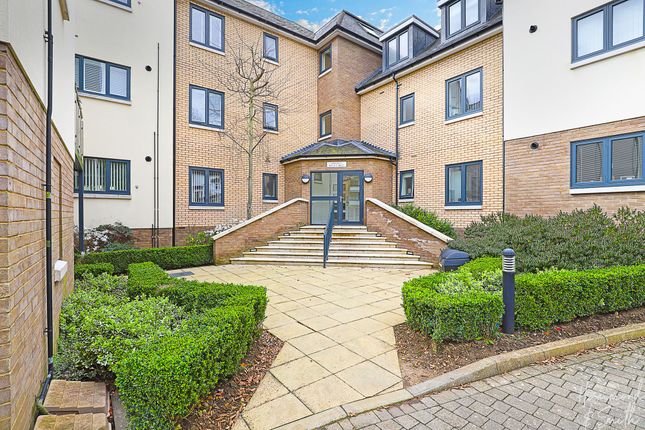 Flat for sale in Centre Drive, Linden House