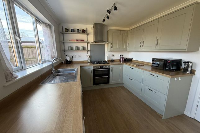14, Edgehill Drive, Daventry photo 5