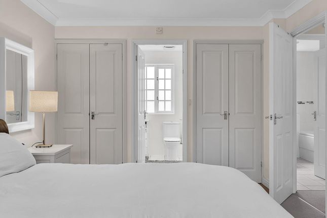 Internal-Small-14.Jpg