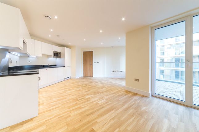 Thumbnail Flat for sale in Birkdale House, 18 St Annes Street, London
