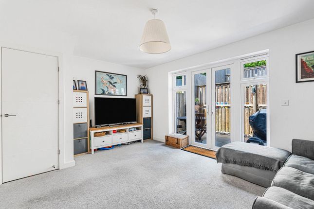 15, Baker Oats Drive, Farnham photo 4
