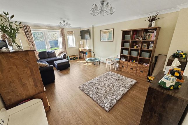 8 Quarryman Close, Tiverton photo 3