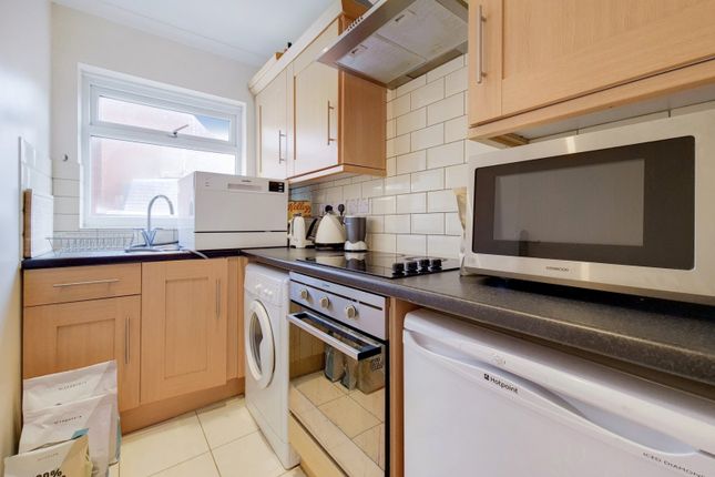 Flat 4, 20, Lisson Grove, London photo 3