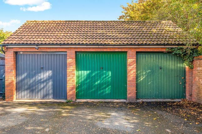 40, Clifford Avenue, Tewkesbury photo 2