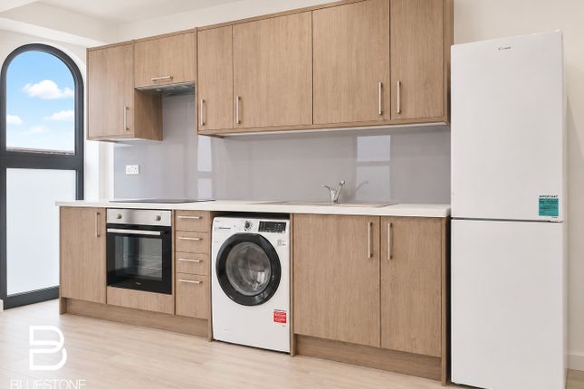Studios, 6B, Woodcote Road, Wallington photo 2