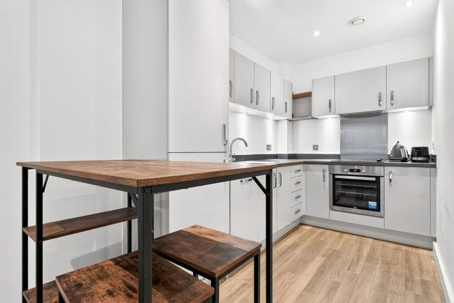 66, Roden Street, Ilford photo 4