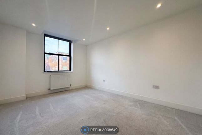 Flat, St James House Castle St, Canterbury photo 5