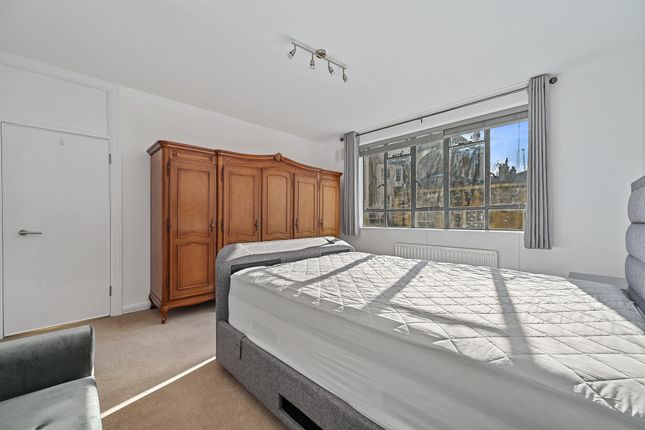 Flat 3, 68 Wimpole Street, Marylebone Village photo 3