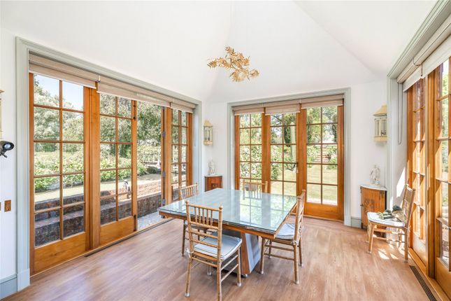 Breakfast Room