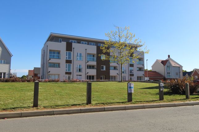 Thumbnail Flat to rent in Marina Walk, Rowhedge, Colchester