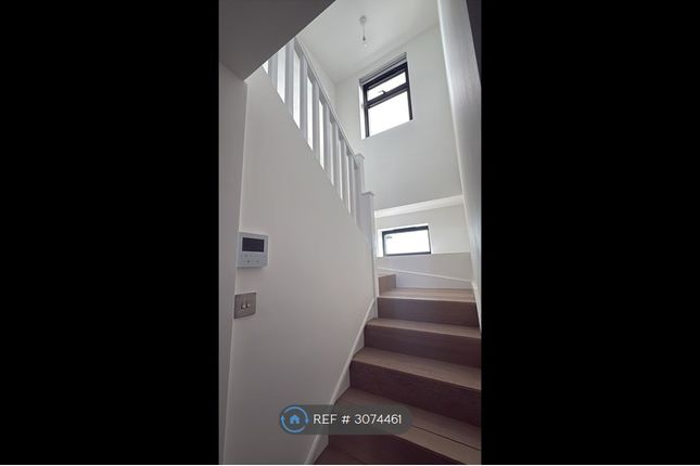 Blenheim Park Road, South Croydon photo 5