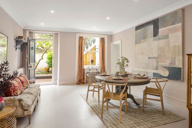 Flat for sale in Randolph Avenue, London