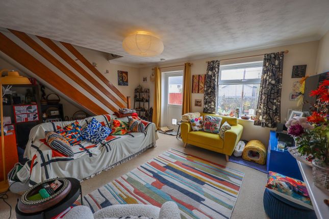 8, Barton Road, St Austell photo 3