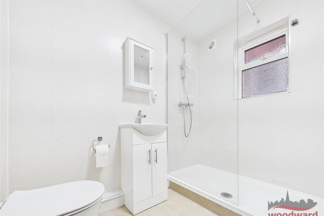 3 Holly Lodge, Buckingham Road, Harrow photo 3