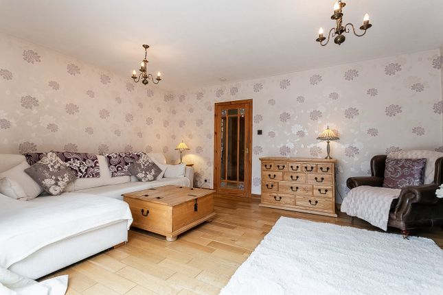 11, Mortonhall Park Avenue, Edinburgh photo 3