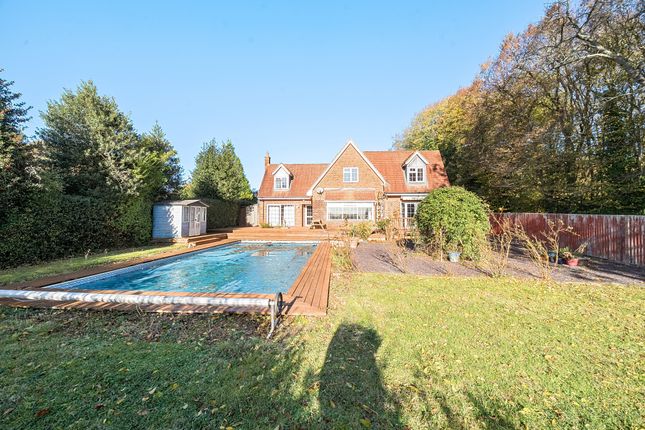 29, Raffin Green Lane, Datchworth, Knebworth photo 2