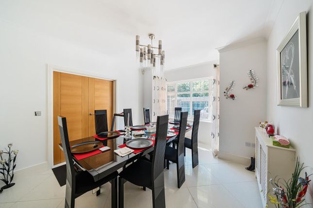 11, Augustus Close, Stanmore photo 3