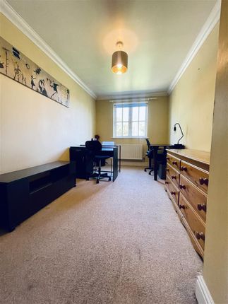 Bedroom 2 (1).Jpg