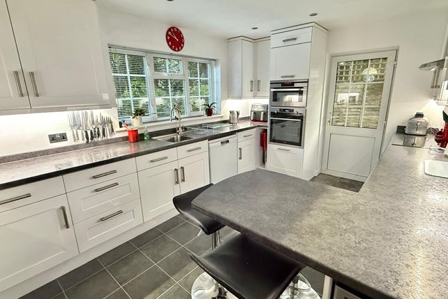 65a Ashley Drive South, Ashley Heath, Ringwood photo 4