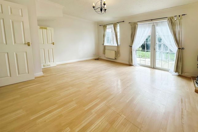 Detached house to rent in Stanier Drive, Leicester