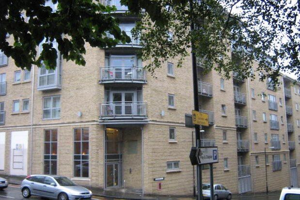 Thumbnail Flat to rent in Hamilton Court, Bristol