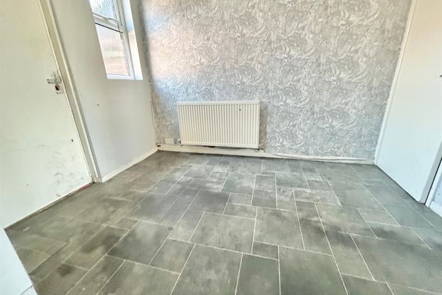 97, Bonnywell Road, Leigh photo 3