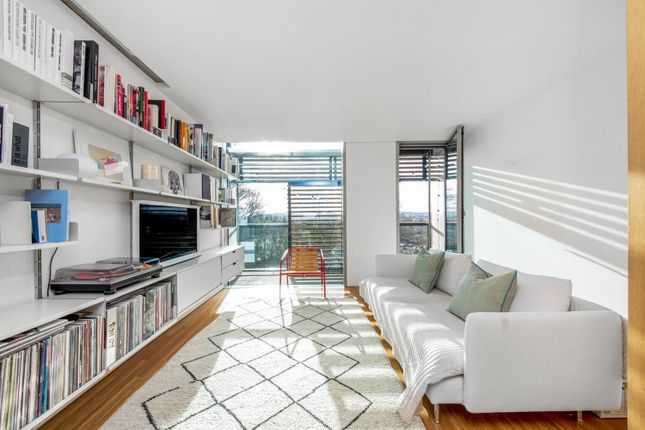 Thumbnail Flat for sale in Dog Kennel Hill, East Dulwich, London